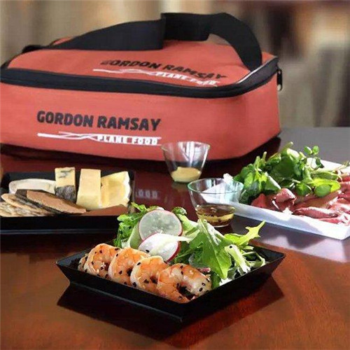 把飛機(jī)餐硬搞成了高級(jí)野餐