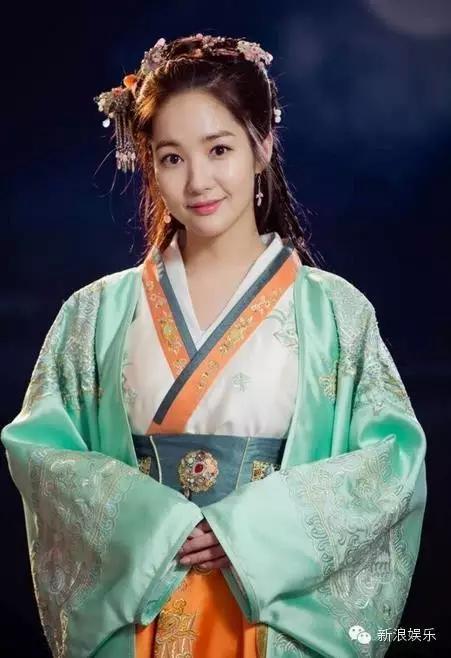 允兒招架不住古裝？韓國女星古裝LOOK一覽 誰贏了？
