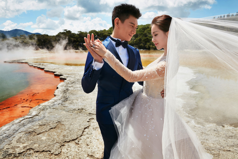 劉詩(shī)詩(shī)大婚穿300萬(wàn)婚紗