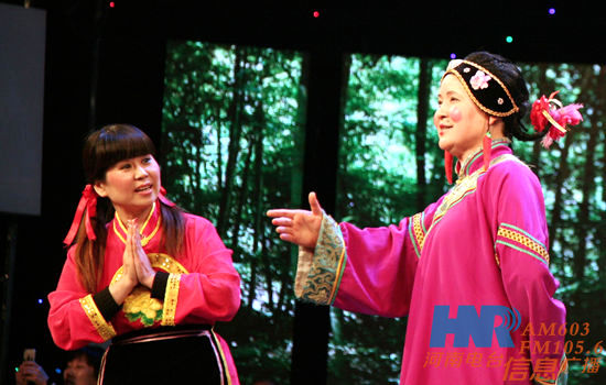 《梨園春》明星擂主張曉英出演戲曲小品
