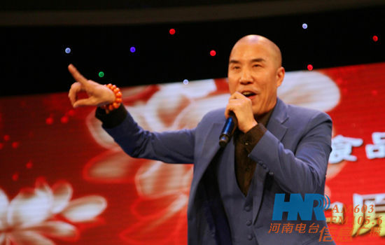 著名演員白軍選現(xiàn)場演唱