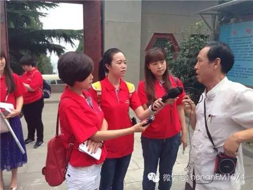 登封市老區(qū)促進會辦公室主任王云琦全程講解當年豫西抗日根據(jù)地的輝煌戰(zhàn)績