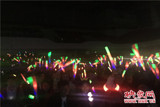 當晚現(xiàn)場約2500個座位全場爆滿，還有全國各地歌迷會趕來的歌迷們。