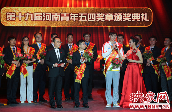 寧澤濤榮獲第19屆“河南青年五四獎(jiǎng)?wù)隆狈Q號(hào)