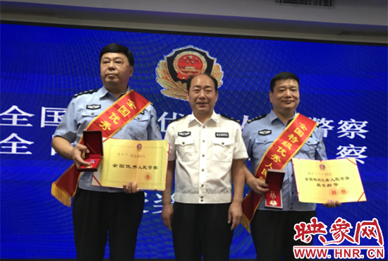 頒獎現(xiàn)場。