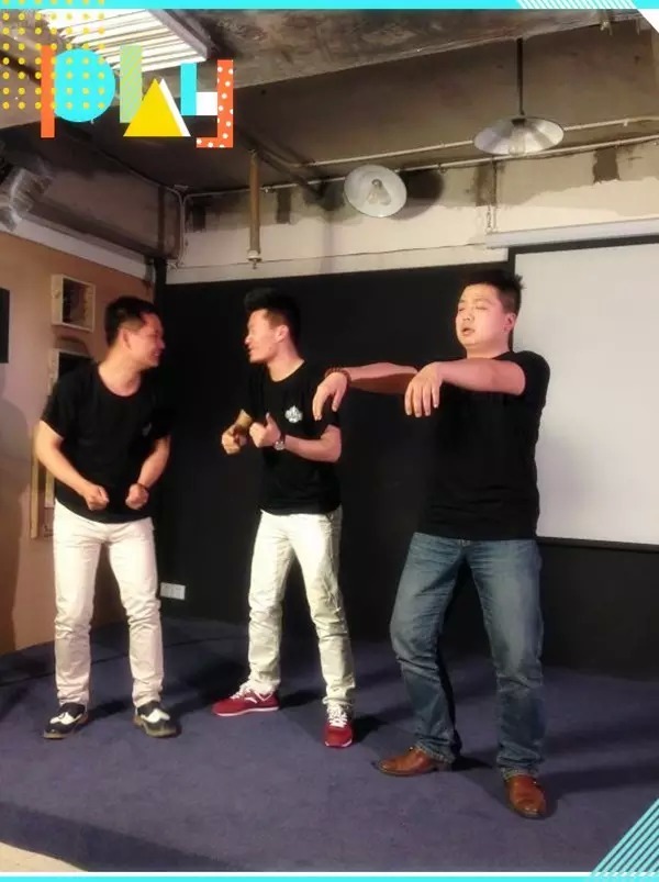 能看出這個場景主題是衛(wèi)生紙嗎？我讀書少，你別騙我……