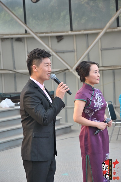 河南電臺(tái)戲曲廣播著名主持人池城、曉琴表演詩(shī)朗誦《一塊常香的玉》