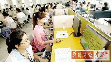 鄭州市區(qū)“中招卷”開評(píng) 成績預(yù)計(jì)7月8日公布