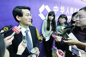 商務(wù)部新聞發(fā)言人表示，月度數(shù)據(jù)出現(xiàn)波動是正常的。
