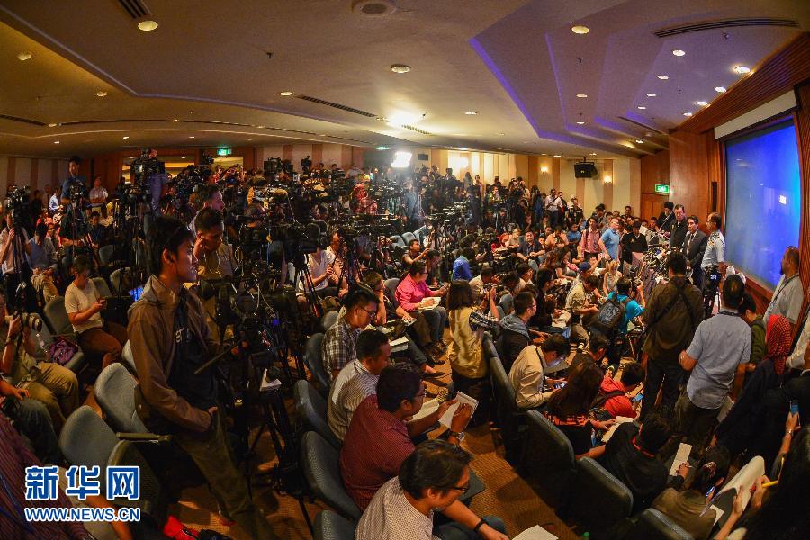 3月10日，在馬來西亞吉隆坡，媒體記者在新聞發(fā)布會(huì)上。