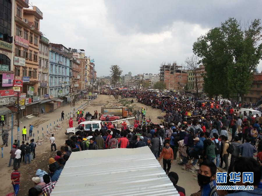 中國國際救援隊已于北京時間26日12時許抵達(dá)尼泊爾首都加德滿都