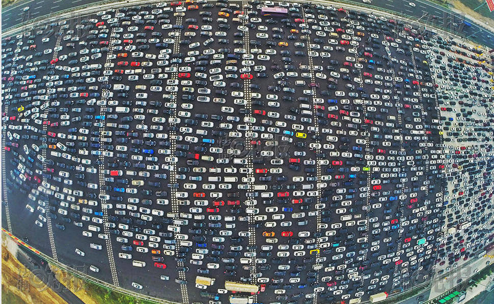 滯留車輛航拍圖。