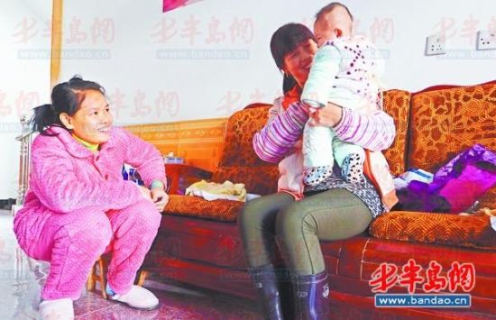 一位嫁給村民的外籍女孩認(rèn)為她們的主要作用其實(shí)是生孩子。