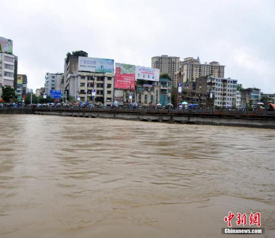 7月15日，貴州湄潭縣普降大到暴雨，遭受二十年一遇的洪澇災(zāi)害。