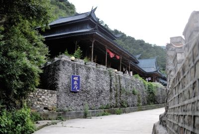 一處仿古“娛樂廳”位于山莊深處。