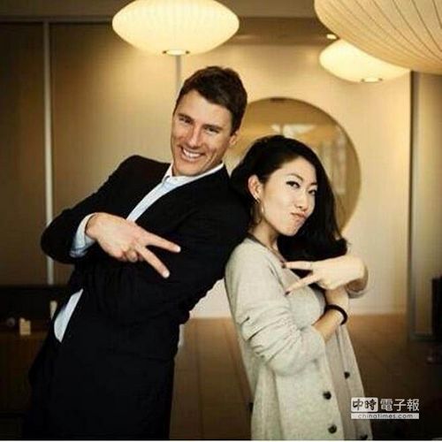 曲婉婷被曝與溫哥華市長(zhǎng)相戀助理：是好友（圖）