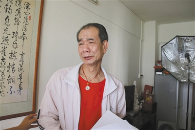 嫖娼事件后，區(qū)少坤向記者訴說(shuō)委屈，他說(shuō)：“這是一個(gè)圈套”。李根 攝
