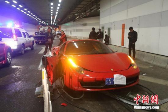 北京豪車(chē)飆車(chē)案今日開(kāi)審兩司機(jī)被訴危險(xiǎn)駕駛罪