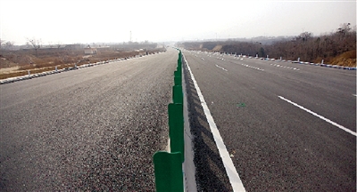 鄭上快速路工程建設(shè)已進(jìn)入收尾階段。