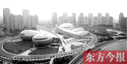 隨著鄭州經(jīng)濟的發(fā)展，鄭州的城市建設也煥發(fā)出勃勃生機