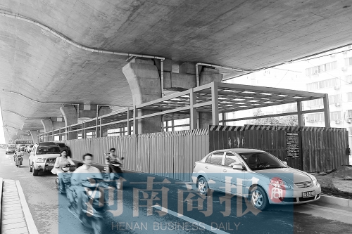 建設中的隴海路快速公交站臺，這條線路或取名B5