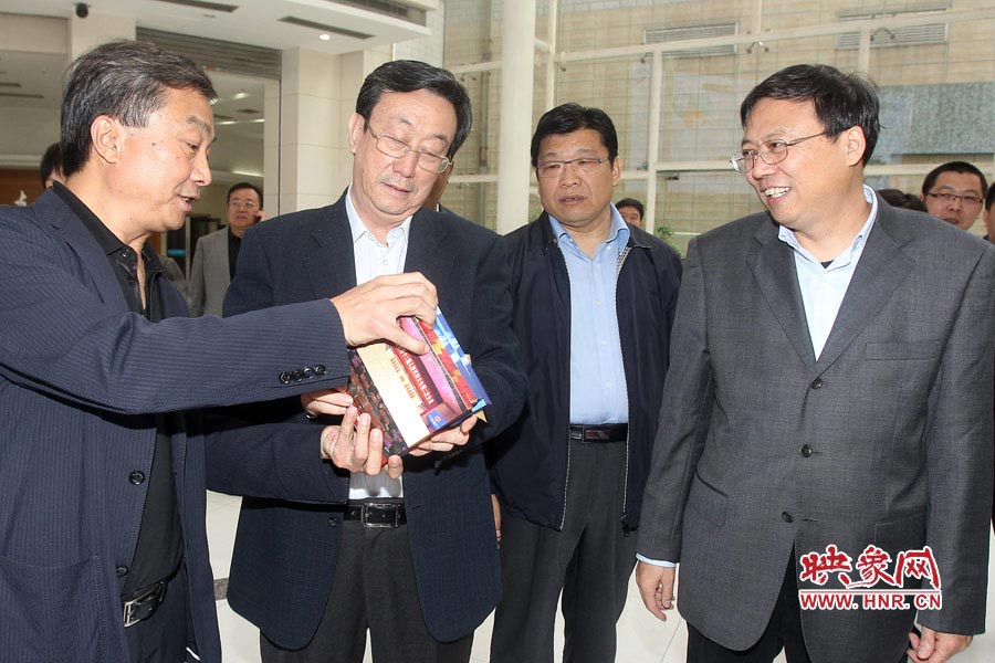 河南省委書記、省人大常委會主任郭庚茂視察河南電視臺 東方今報記者沈翔 劉棟杰/攝