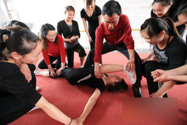 藝校妹子到底有多苦？