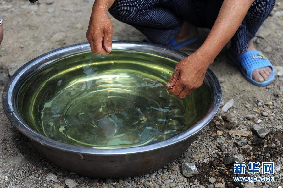 地下水成“綠茶”　污染二十多年該誰治？
