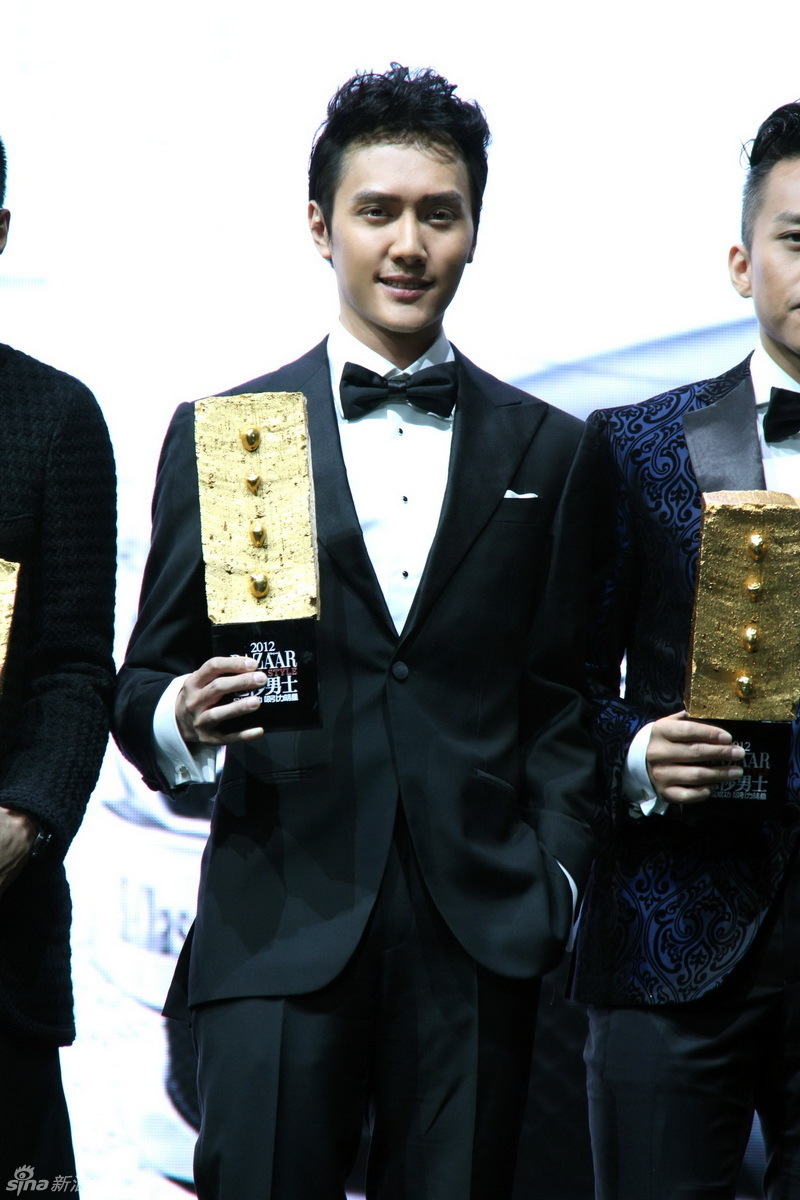 馮紹峰獲芭莎年度明星 五部電影見證成長(zhǎng)