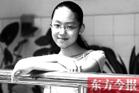 祁瑩就讀于鄭州外國(guó)語(yǔ)中學(xué)，她的夢(mèng)想是當(dāng)一名外交官 邱琦/圖