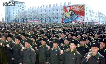 朝鮮黃海北道、咸鏡南道和南浦市11日舉行軍民大會，支持朝鮮人民軍最高司令部發(fā)言人聲明。