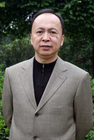 2007年11月5日，十七大黨代表湘西自治州州委書記童名謙。