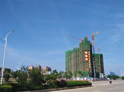 泉州東海片區(qū)海悅府地產(chǎn)項(xiàng)目。該項(xiàng)目開發(fā)公司董事蔡俊偉于春節(jié)前被帶走調(diào)查。