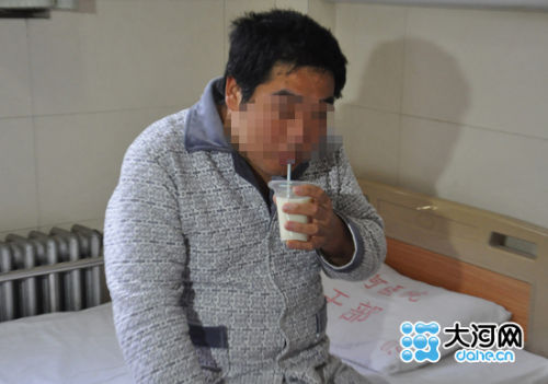 5月7日8時許，開封H7N9患者馬某在病房吃早餐。