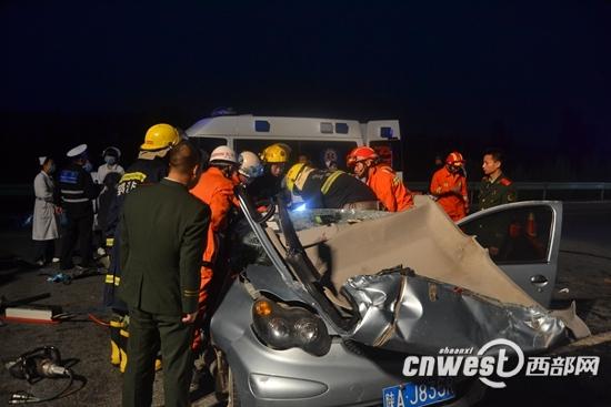 5人死！比亞迪被寶馬追尾 車(chē)身剩一半