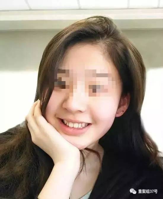 17歲高中男生教室里掐死女同學(xué)，被訴故意殺人和強(qiáng)奸