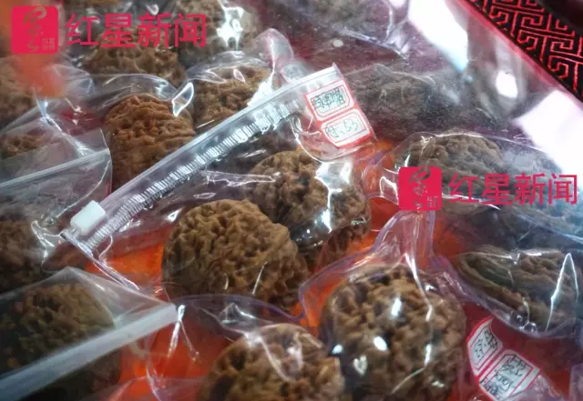 文玩核桃遇冷由幾萬一對(duì)降到5元沒人要？商戶否認(rèn)