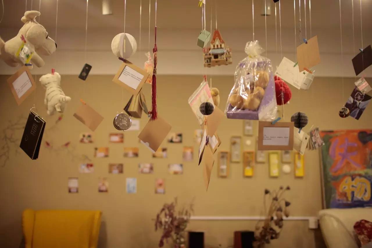 ▲失戀博物館里展示的失戀物品。