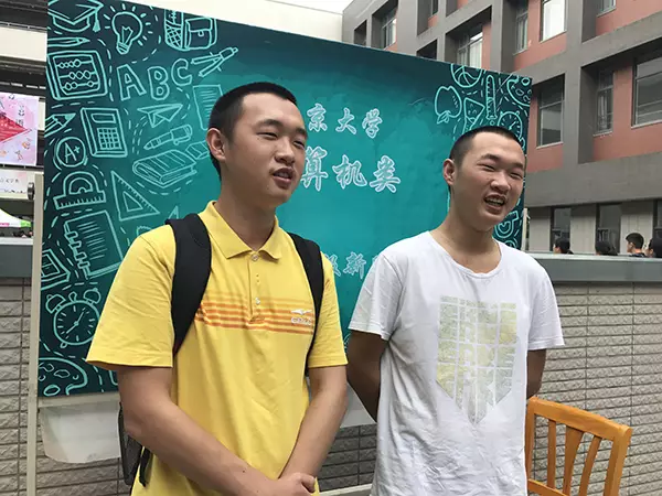 雙胞胎兄弟陳于勤、陳于思。