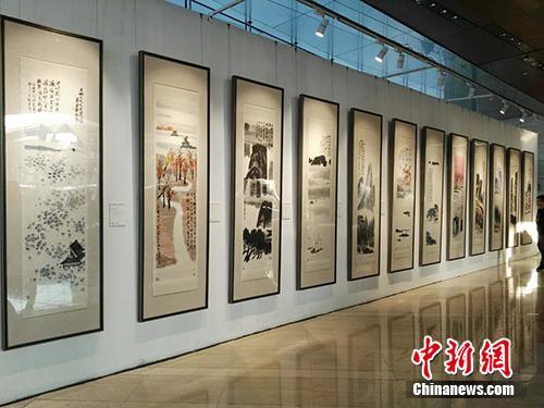 齊白石作品《山水十二條屏》在北京展出。<a target='_blank'  _fcksavedurl='http://www.chinanews.com/' _fcksavedurl='http://www.chinanews.com/' >中新網(wǎng)</a>記者 宋宇晟 攝