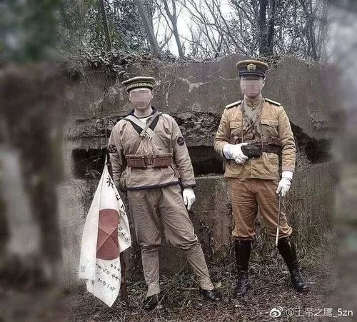 犯眾怒！兩男子抗日碉堡前扮日本兵拍照 警方介入