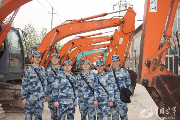 空軍找上藍翔技校聯(lián)合培訓(xùn)：為的就是挖掘機