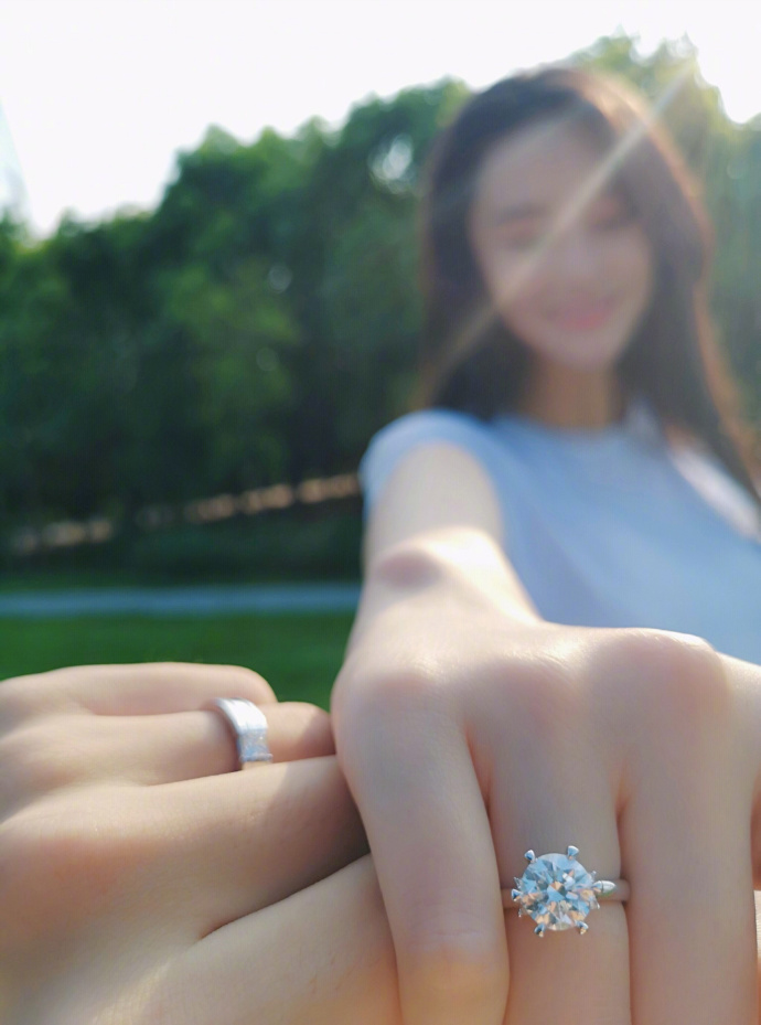 張馨予的婚紗成了淘寶爆款，知道價(jià)格后讓人大跌眼鏡！