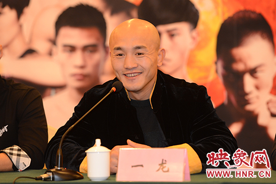 武僧一龍為中國(guó)勇士站臺(tái)助威