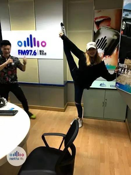 哇哦！都是帶功夫滴美人兒！