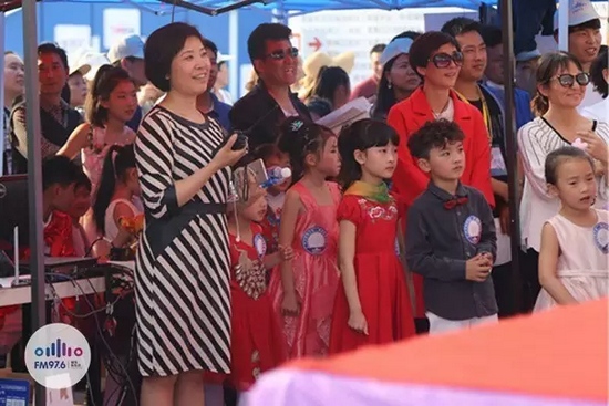 等等，這畫風(fēng)轉(zhuǎn)變太快我不明白了，看見啥了突然這么高興？