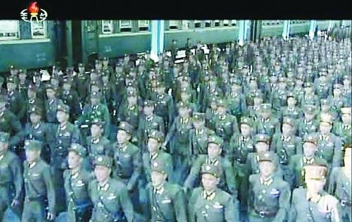 約2萬名朝鮮朝鮮人民軍基層軍官近日陸續(xù)抵達平壤，準備出席軍方大會。