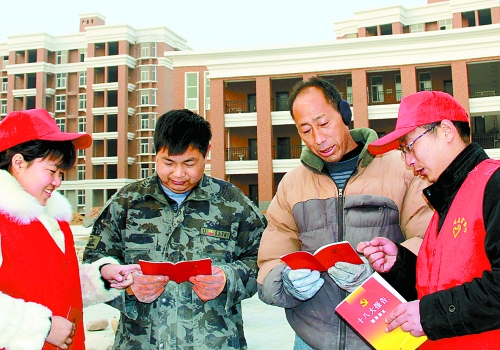 孟州大學生村官宣講團進基層