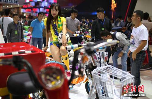 模特?fù)屟劢K國際自行車電動(dòng)車交易會