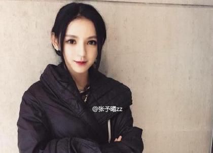 國民老公王思聰?shù)木p聞女友張予曦，93年